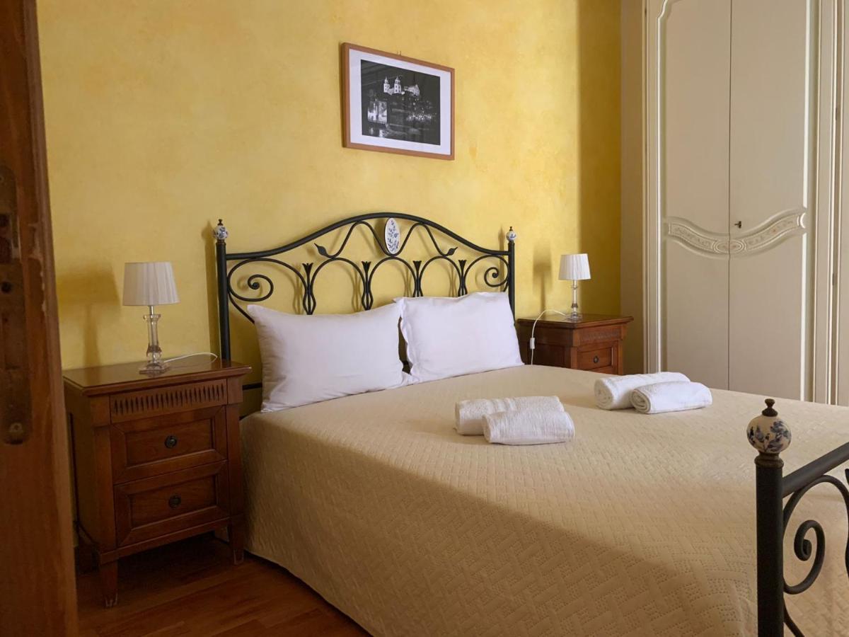 Mela'S House Apartments Cefalu Exterior photo